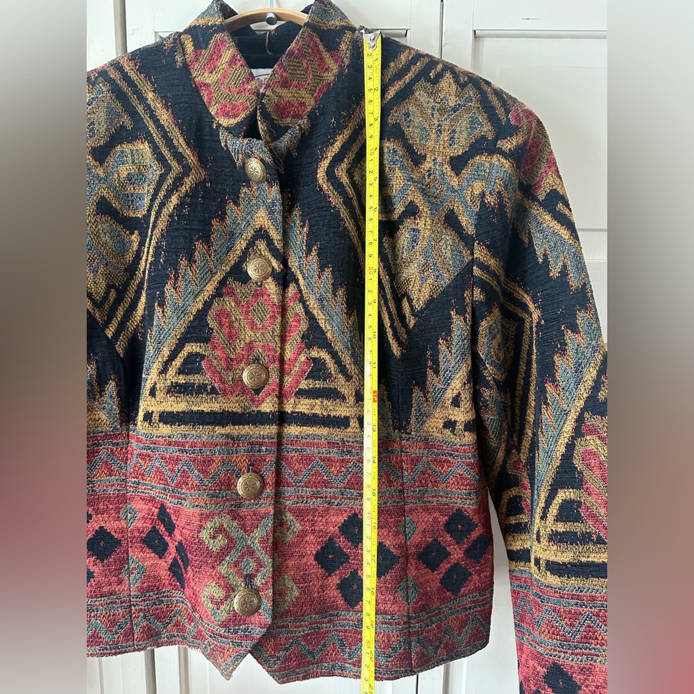 Vintage Wraps Collection Cropped Tapestry Jacket - Picture 6 of 9
